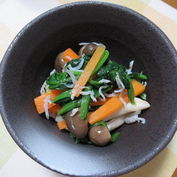 ほうれん草とちりめんじゃこの和え物